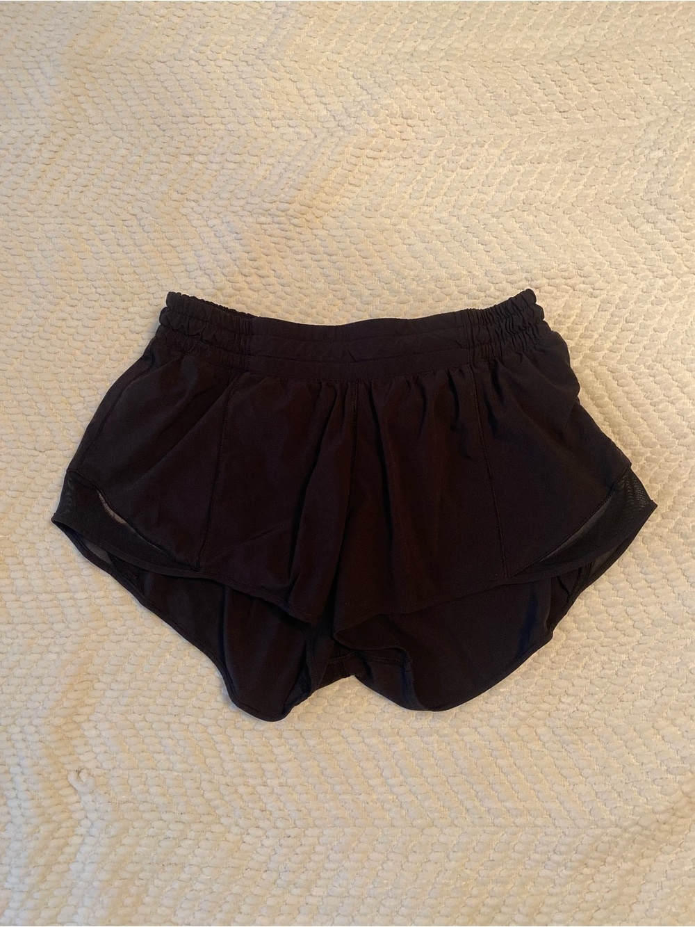Lululemon Hotty Hot Low-Rise Lined Shorts 2.5” Black Size 8